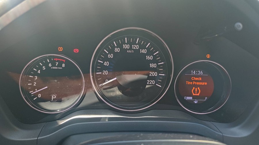 Honda HR-V 儀表板胎壓警示