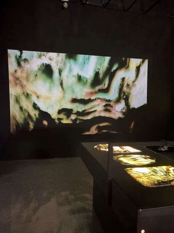 極光石相展覽現場|石頭光畫投影
